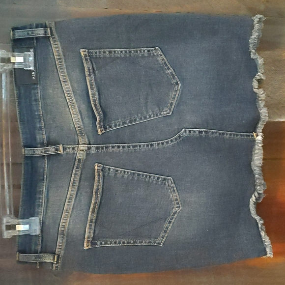 NWT Kendall + Kylie Distressed Denim Skirt - Size 9/29 - Picture 2 of 7